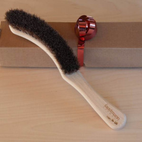 Hutbürste mit dunklen Borsten und Geschenkschachtel