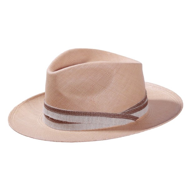 Heller Panamahut mit tief eingeschlagener Krone und Hutband aus Bast