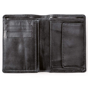 Innenseite des schwarzen Aberdeen Portemonnaies mit Münzfach und hochformatigen Kartenschlitzen