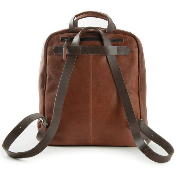 Ivy Lane Laptop-Tasche/ Rucksack mit Trägern als Rucksack eingestellt. Rückseite. Farbe Cognac.
