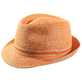Oranger Trilby Hut aus Papierstroh.