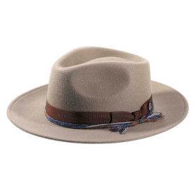 Wollfilz Regenhut für Herren. Mit gewachstem Wollband und farbigen Schnüren. Farbe Beige.