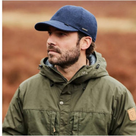 Modell mit GoreTex-Baseballmütze "Ruston" in Navy