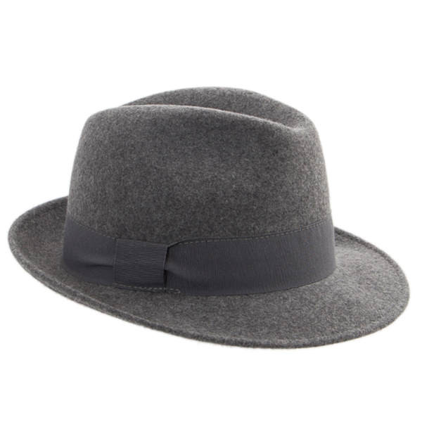 Damenhut mit hinten nach oben geschwungener Krempe. Farbe: Beige