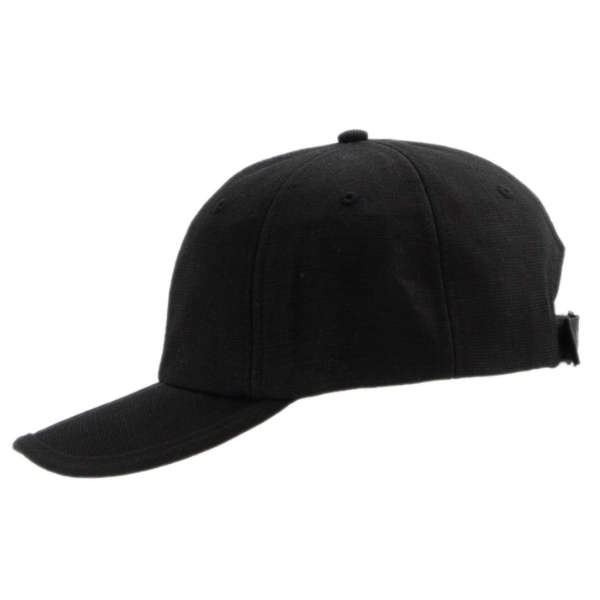 Jeansfarbiges Baseballcap aus Hanffasern und recyceltem Polyester; mit Klettverschluss und Klappschirm