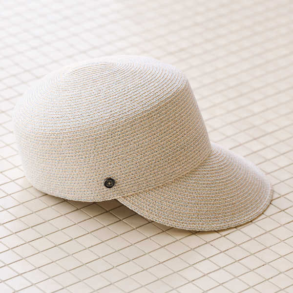 Sommercap aus meliertem Hanf- und Papierstroh. Farbe: Camel