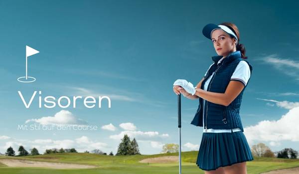 Frau mit eleganter Golfkleidung und Visor beim Golf spielen